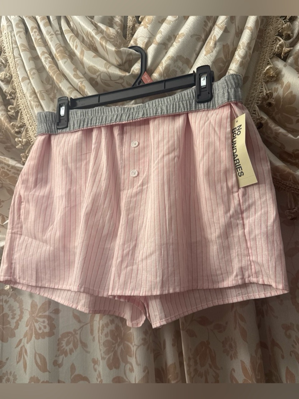 No Boundaries Pink Striped PJ Shorts Size: M